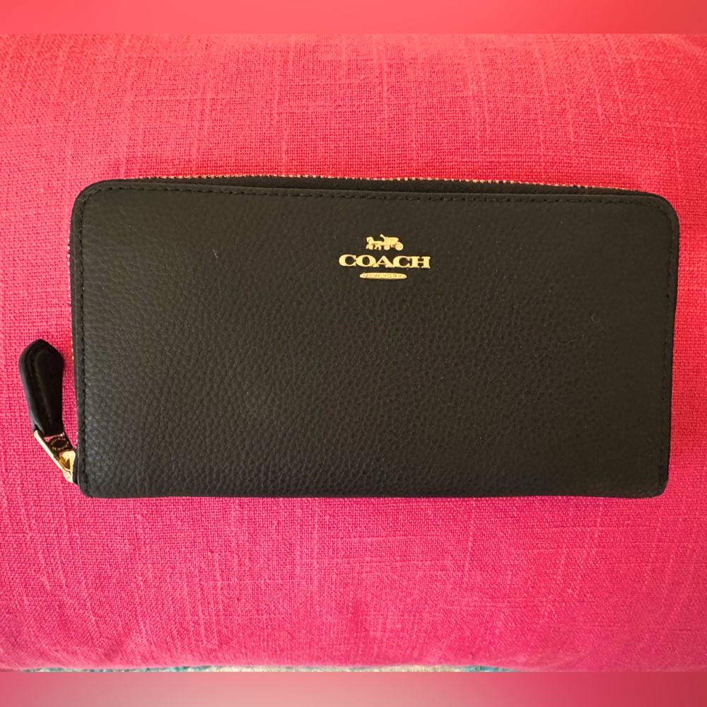 Coach wallet